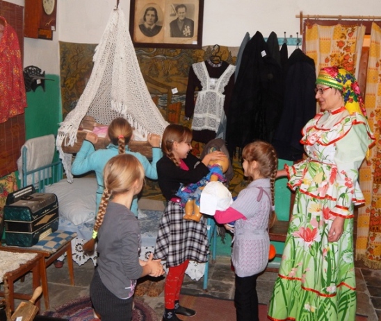 Школьники п. Солянский изучают историю малой родины