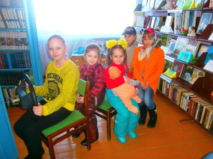 «В гостях у этикета» побывали пугачевские читатели