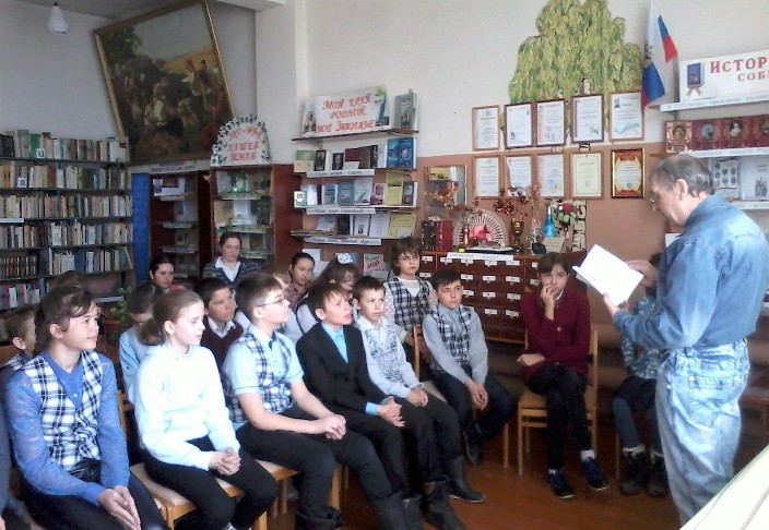 В библиотеках Пугачевского района отметили Всемирный день поэзии