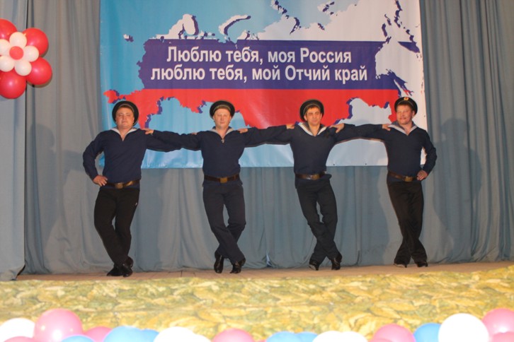 Состоялся юбилейный концерт Народного самодеятельного коллектива ансамбля народного танца «Колокольчик»