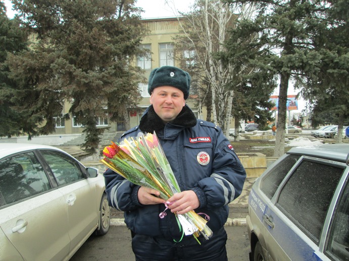 В Пугачеве проведена акция «Для милых дам»