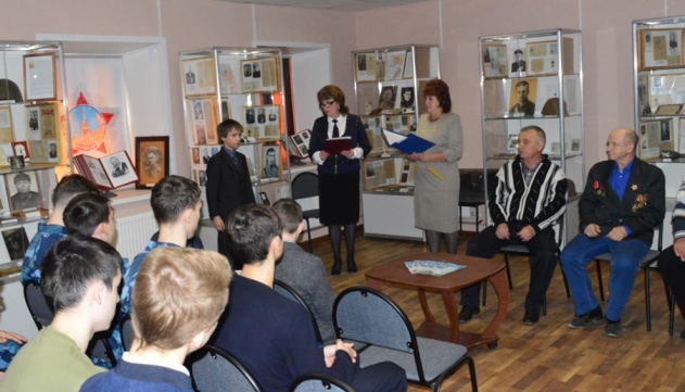 Пугачевские школьники встретились с «чернобыльцами»