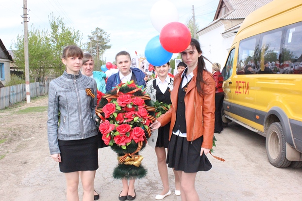 В селе Новая Порубёжка состоялось шествие «Бессмертного полка»
