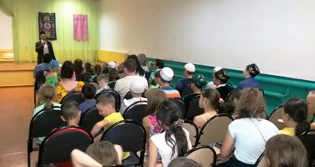 В ТНЦ «Дуслык» состоялась праздничная конкурсная программа