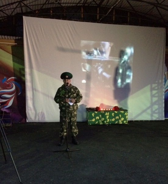 В Пугачеве проведена акция «Не гаснет памяти свеча»
