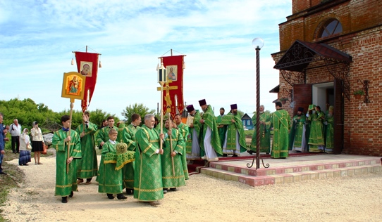 В селе Малая Таволожка открыт новый храм