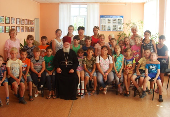 Школьники, отдыхающие в ДОЛ, познакомились с православной традицией празднования Крещения