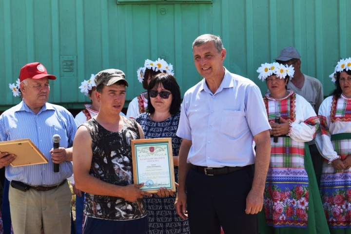 Труженики АПК Пугачевского района отмечены благодарностями