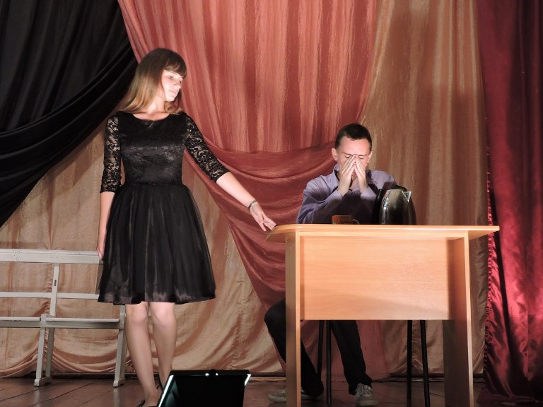 В Пугачеве продолжается театральный сезон