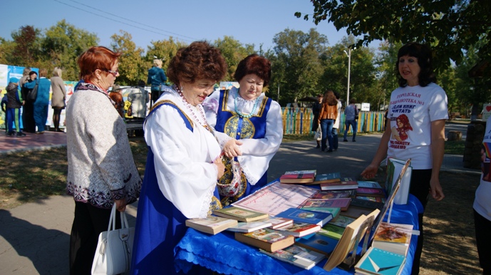 Юные жители Пугачева читают произведения классиков