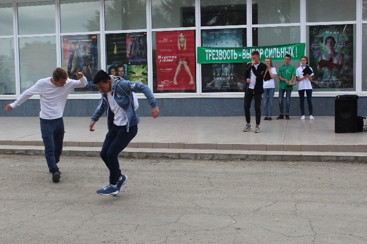 Пугачевские школьники призывают к здоровому образу жизни
