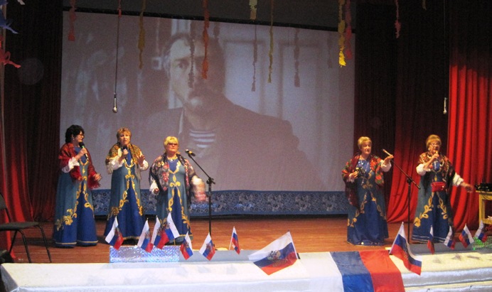 Жителям с. Березово подарили праздничный концерт