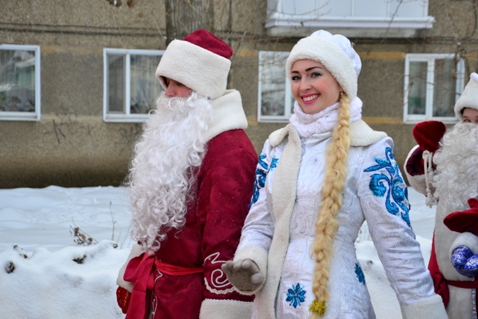 Cказочное шествие Дедов Морозов и Снегурочек