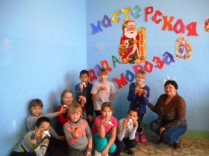 «Мастерская Деда Мороза» начала работу в ДК с. Б.Таволожка
