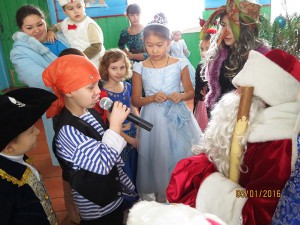 В Новогоднем королевстве побывали дети с.М.Таволожка