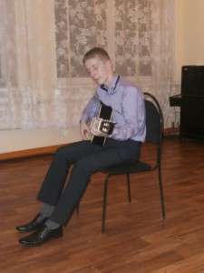Юные гитаристы пригласили пугачевцев на творческий вечер