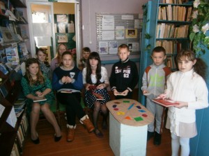 Читатели пугачевской библиотеки №4 побывали на «Поляне сказок»